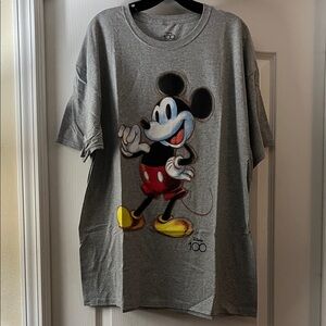 Disney Gray T-Shirt with Mickey Mouse in Red and Yellow